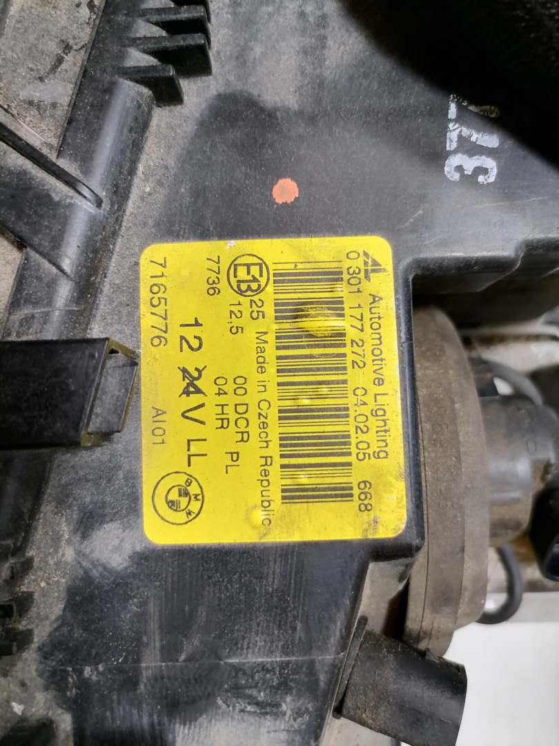 BMW 3er E46 original Xenonscheinwerfer vorn rechts Facelift Bj.2005